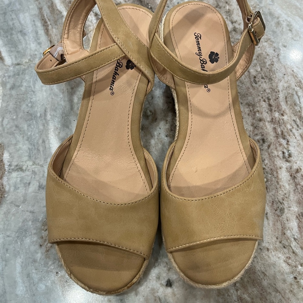 Tommy Bahama Tan Espadrille Sandals‎